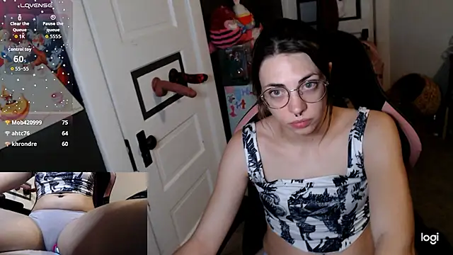 KSwonderland6 online show from January 2026 06:13:02 PM