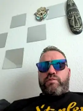 Snapshot of Deeptharot--001 chatting on June 2026 04:42:02 AM Deeptharot--001 online show from June 2026 04:42:02 AM