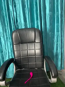 Snapshot of poision51 chatting on February 2025 11:36:01 AM poision51 online show from February 2025 11:36:01 AM