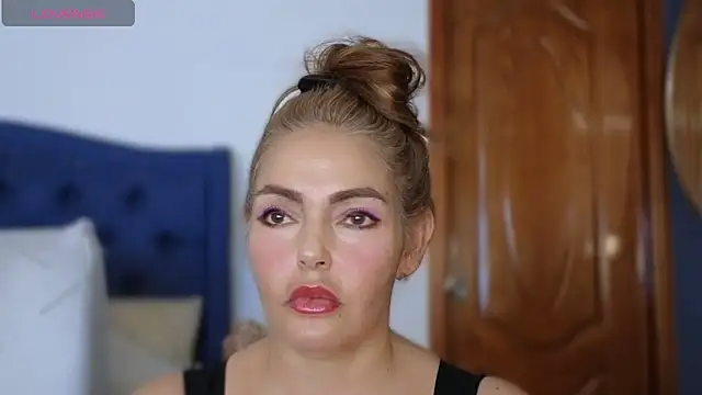 QueenYsuRey online show from March 2025 03:25:02 PM