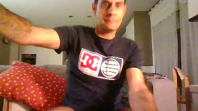 Vespa Crabo online show from December 2024 12:07:01 AM