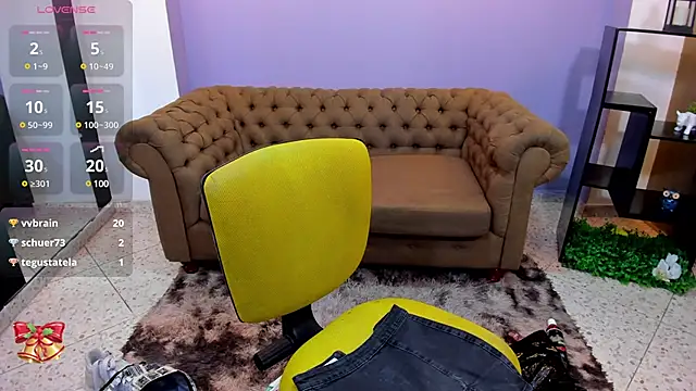 miacarperr1 online show from December 2024 11:25:01 PM