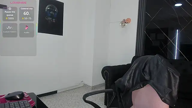 miacarperr1 online show from February 2026 08:49:01 PM