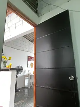 MireyaTorresGu online show from April 2026 03:33:02 PM