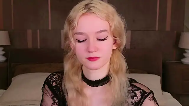 NaomiLoys online show from February 2025 04:58:02 PM