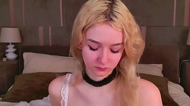 Snapshot of NaomiLoys chatting on March 2025 08:44:02 PM NaomiLoys online show from March 2025 08:44:02 PM