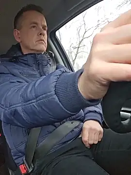 Hectorthyssen1 online show from February 2026 04:00:02 PM