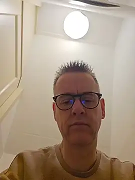 Hectorthyssen1 online show from February 2026 10:44:02 AM