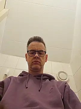 Hectorthyssen1 online show from April 2026 09:14:01 AM