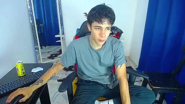 Zacktk7 online show from January 2025 09:39:02 PM