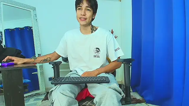 Zacktk7 online show from February 2025 11:19:02 PM