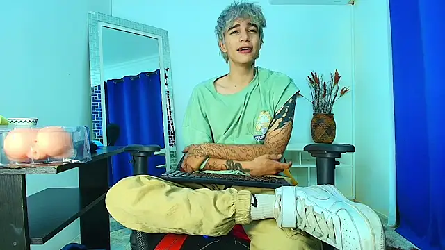 Zacktk7 online show from February 2025 08:07:02 PM