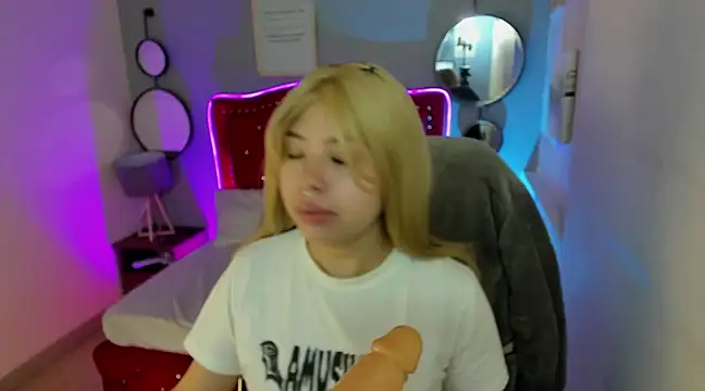 Namiko Park online show from February 2025 03:57:02 PM