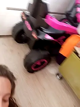 Snapshot of Mari-ana1 chatting on February 2025 08:20:02 PM Mari-ana1 online show from February 2025 08:20:02 PM