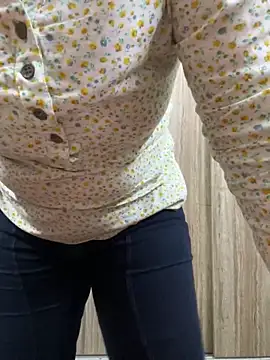 Sexy-Mona2 online show from April 2026 07:14:01 AM