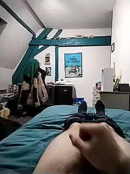 Snapshot of JulesG18 chatting on March 2026 09:31:02 PM JulesG18 online show from March 2026 09:31:02 PM