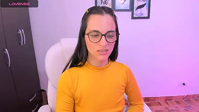 mariaan m  online show from February 2025 11:44:01 PM