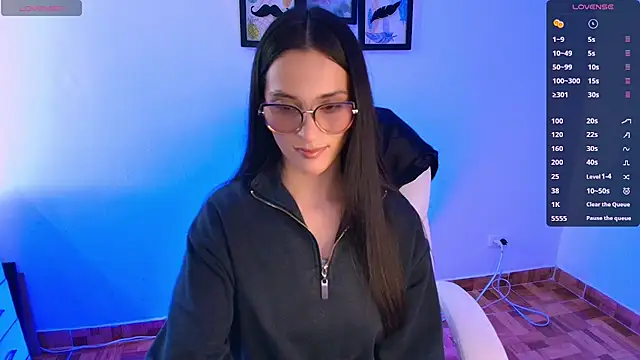 mariaan m  online show from December 2025 10:28:02 PM