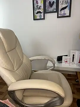 mariaan m  online show from April 2026 10:45:02 PM