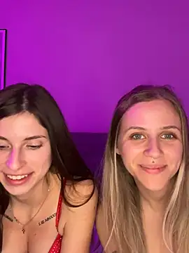 lunawolf21 online show from December 2024 07:23:01 PM