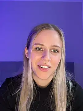 lunawolf21 online show from February 2025 07:23:01 AM