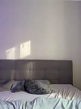 lunawolf21 online show from February 2025 08:07:01 AM