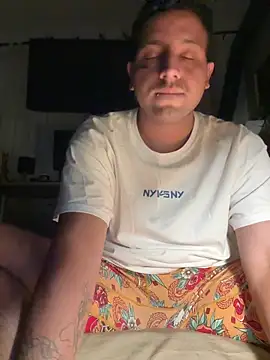 Snapshot of TacosSenpai chatting on October 2025 05:05:01 AM TacosSenpai online show from October 2025 05:05:01 AM