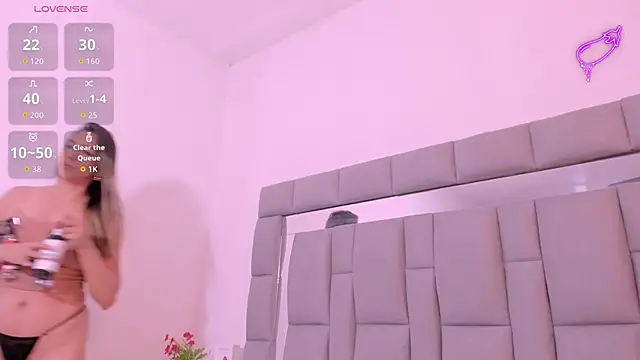 vivianne scott online show from September 2025 12:08:02 PM