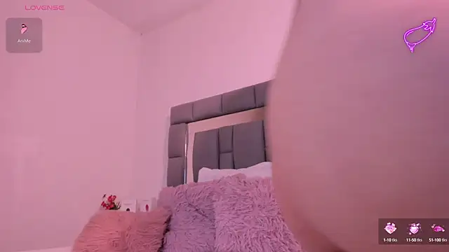 vivianne scott online show from September 2025 12:10:02 PM