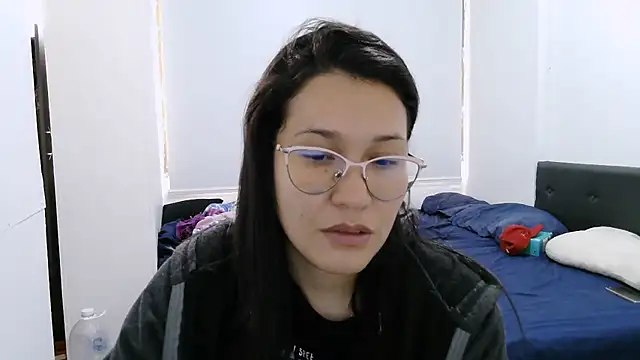 luxandracon23 online show from October 2025 06:36:01 PM