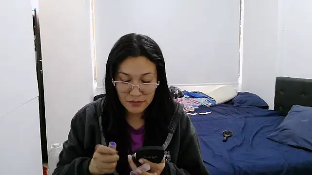 luxandracon23 online show from October 2025 06:48:01 PM