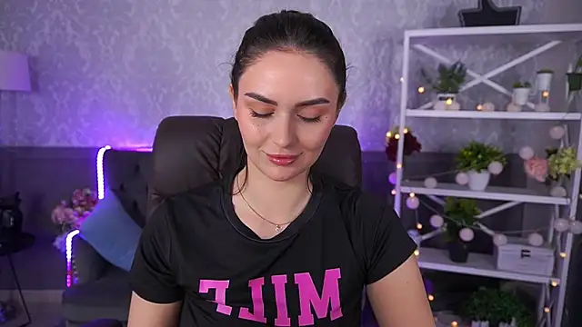 MilashaLovely online show from October 2025 07:23:01 AM