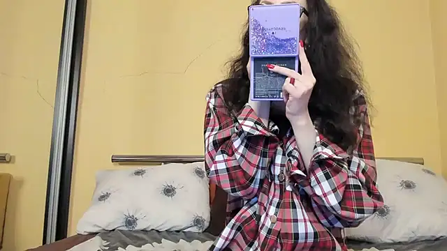 Baby Jewel online show from November 2025 11:12:02 AM