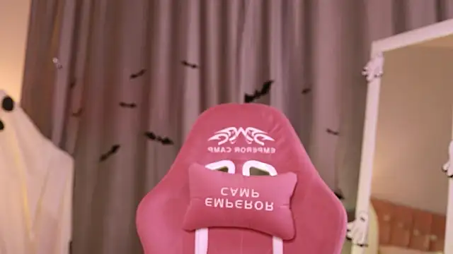 Kim Oberlin  online show from October 2025 11:32:02 AM