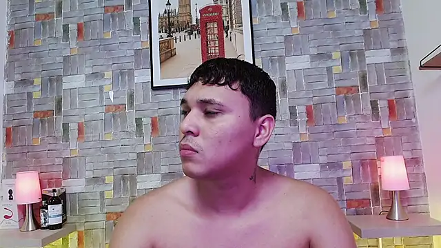 couple lovelyds online show from October 2025 08:33:01 PM