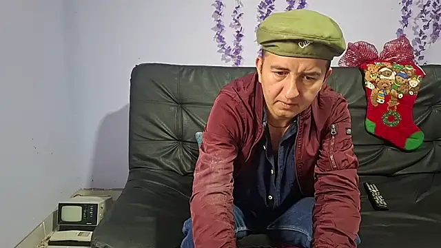 yazforeSolo online show from November 2025 02:29:02 PM