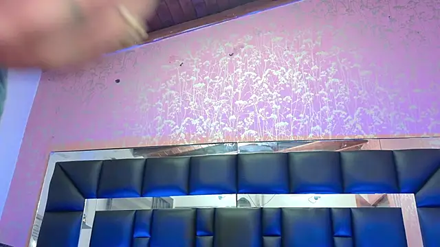 Sofia martiin online show from September 2025 03:07:02 AM