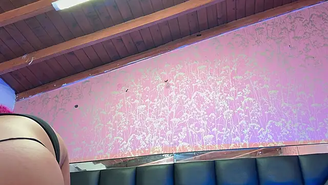 Sofia martiin online show from October 2025 03:06:02 AM