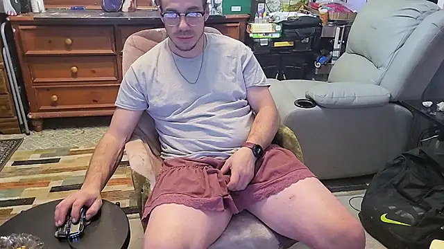 ScubaStevex online show from December 2025 05:57:01 AM