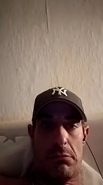 Snapshot of Danny22333 chatting on April 2026 12:22:02 AM Danny22333 online show from April 2026 12:22:02 AM