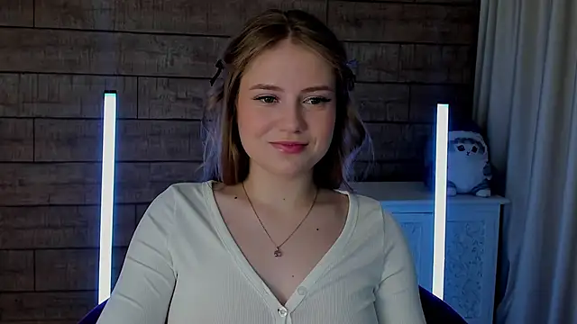 Snapshot of SelinSwarovski chatting on March 2025 04:20:02 PM SelinSwarovski online show from March 2025 04:20:02 PM