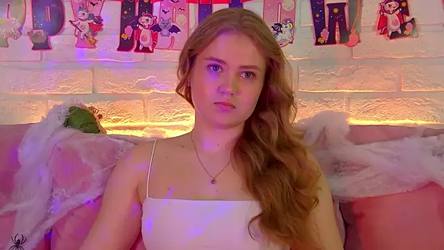 Snapshot of SelinSwarovski chatting on October 2025 07:05:02 PM SelinSwarovski online show from October 2025 07:05:02 PM