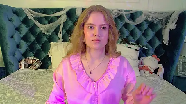 Snapshot of SelinSwarovski chatting on October 2025 06:08:01 PM SelinSwarovski online show from October 2025 06:08:01 PM