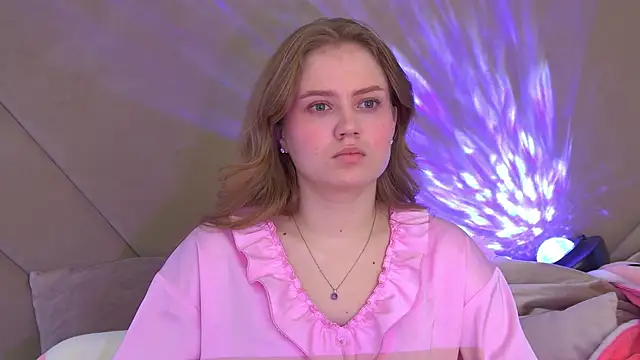 Snapshot of SelinSwarovski chatting on November 2025 04:38:02 PM SelinSwarovski online show from November 2025 04:38:02 PM