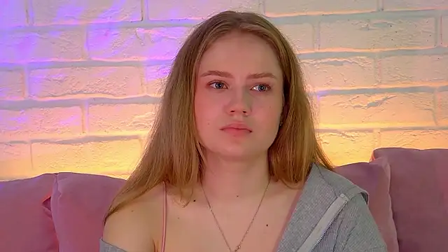 Snapshot of SelinSwarovski chatting on November 2025 06:08:01 PM SelinSwarovski online show from November 2025 06:08:01 PM