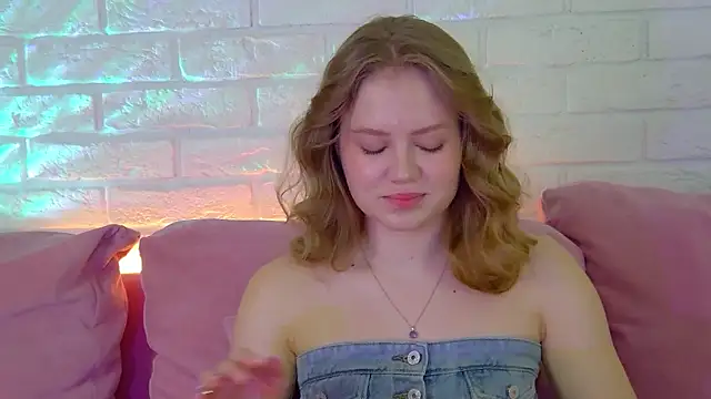 Snapshot of SelinSwarovski chatting on November 2025 06:21:01 PM SelinSwarovski online show from November 2025 06:21:01 PM