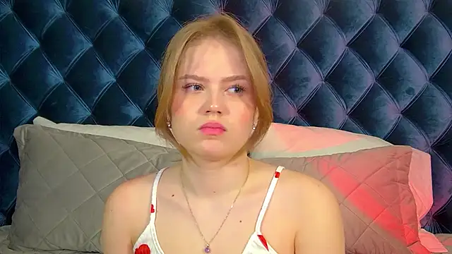 Snapshot of SelinSwarovski chatting on January 2026 04:11:01 PM SelinSwarovski online show from January 2026 04:11:01 PM