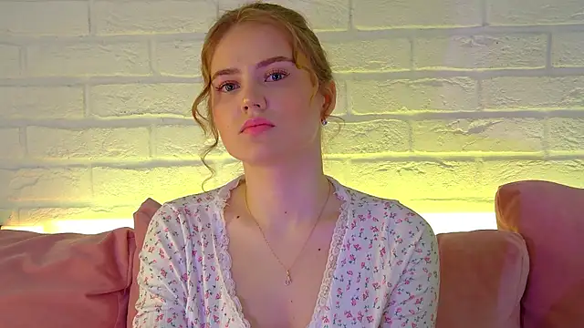 Snapshot of SelinSwarovski chatting on February 2026 03:53:01 PM SelinSwarovski online show from February 2026 03:53:01 PM