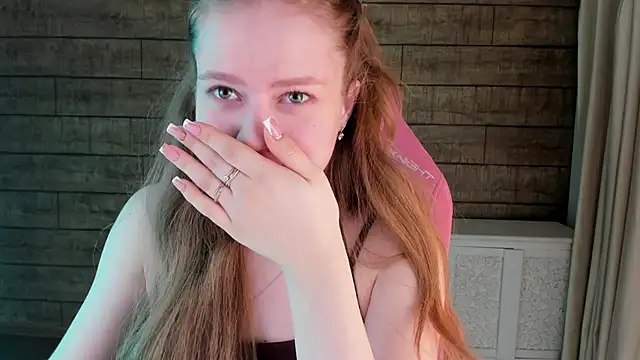 SelinSwarovski online show from April 2026 03:39:02 PM