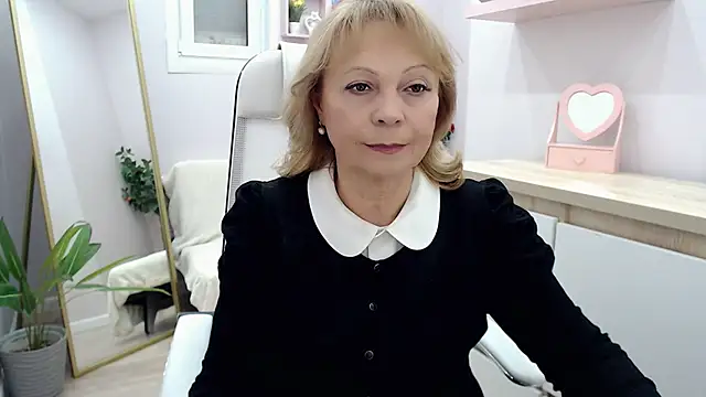 Milla Cutie18 online show from March 2025 05:42:02 AM